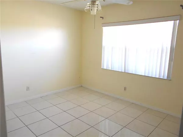 Sunrise, FL 33322,9360 Sunrise Lakes Blvd  #304