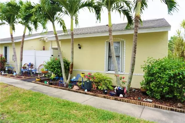 Cape Coral, FL 33914,5020 SW Courtyards WAY #9