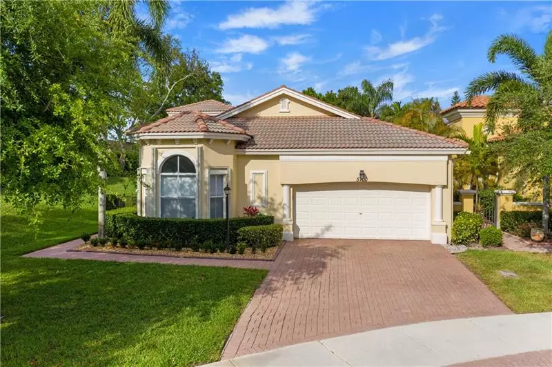 5700 NW 122nd Ter, Coral Springs, FL 33076