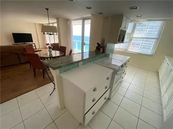 Fort Lauderdale, FL 33308,4300 N Ocean Blvd  #14K