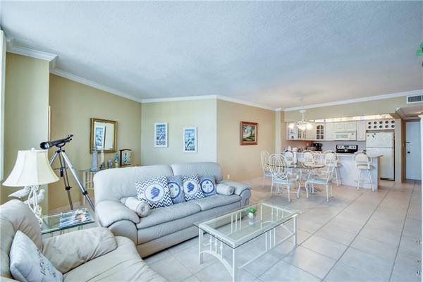 Hollywood, FL 33019,3725 S Ocean Dr  #1421