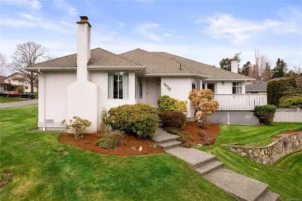 Saanich, BC V8N 6H8,3930 Staten Pl