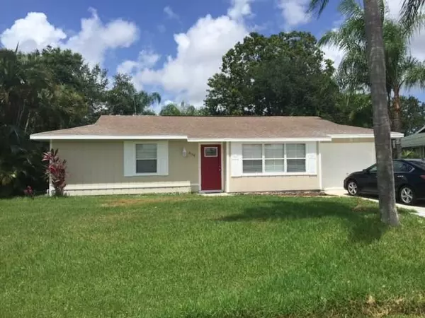 2534 SW Hinchman, Port Saint Lucie, FL 34984