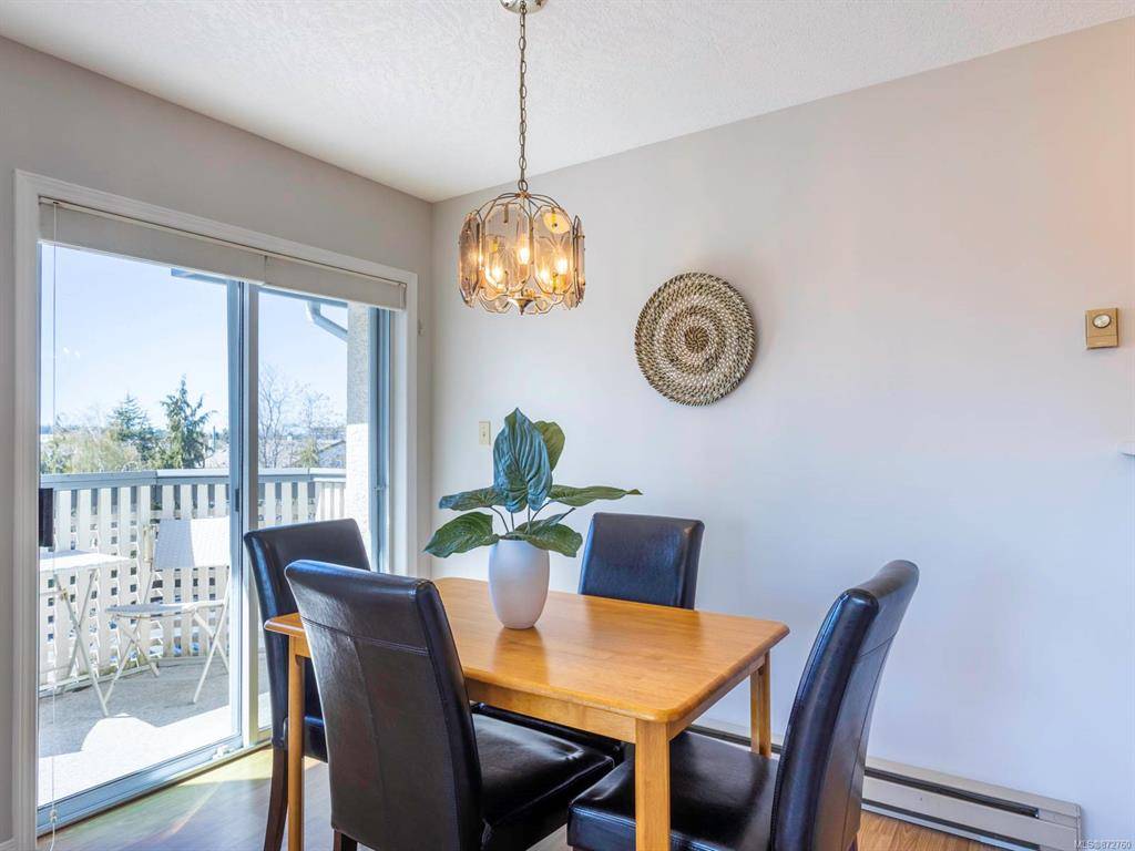Sidney, BC V8L 2X3,9882 Fifth St #424
