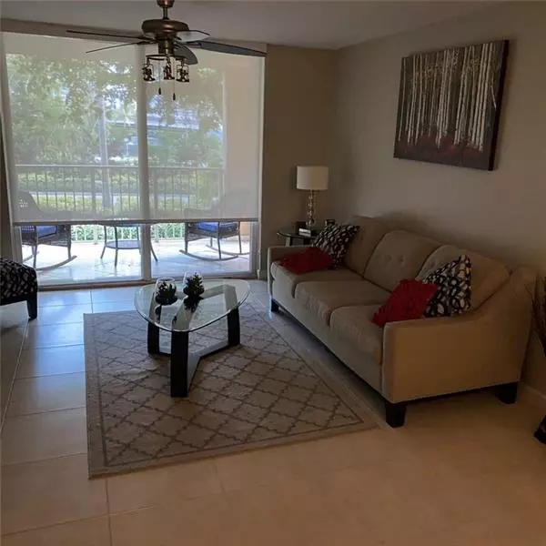 19555 E Country Club Dr  #8204, Aventura, FL 33180