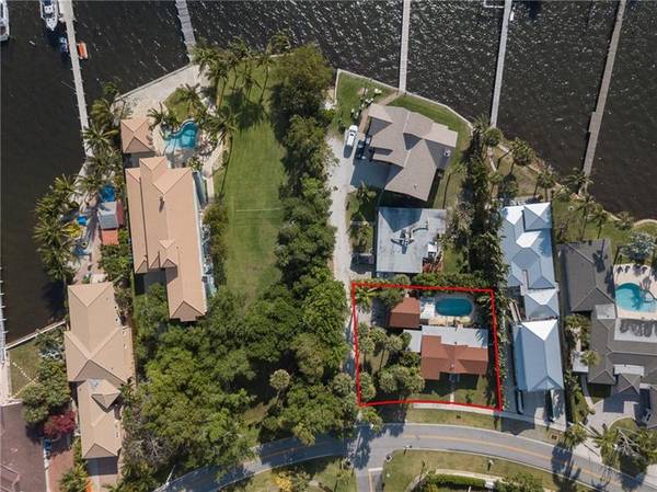 Lantana, FL 33462,706 S Lake Dr