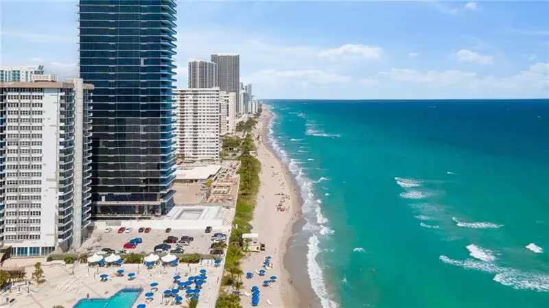 Hallandale Beach, FL 33009,2030 S Ocean Drive  #1211