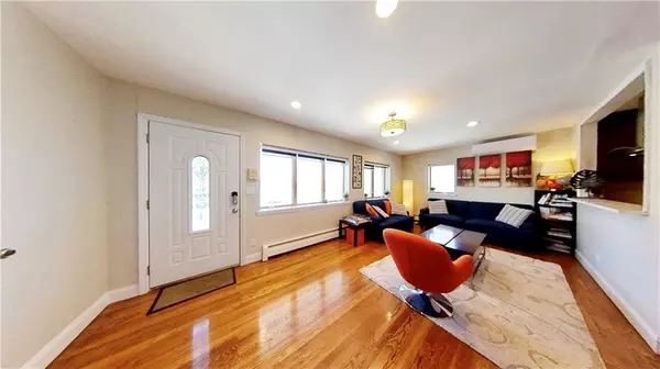 191 28 AVE #1B, Brooklyn, NY 11214