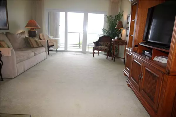 Pompano Beach, FL 33062,1500 S Ocean Blvd  #305