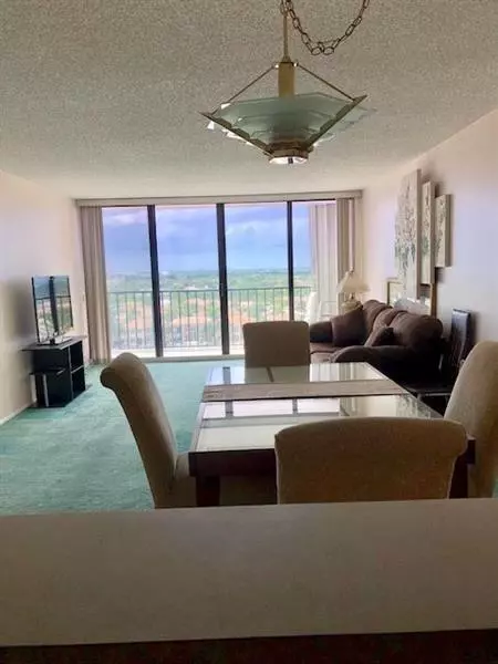 Hollywood, FL 33019,2401 S Ocean Dr  #1106