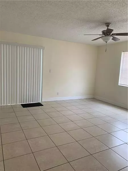 North Lauderdale, FL 33068,7921 Kimberly Blvd  #7921