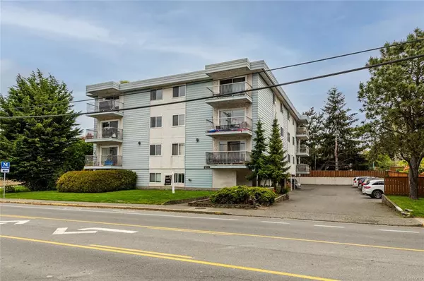 Esquimalt, BC V9B 2X5,625 Admirals Rd #102