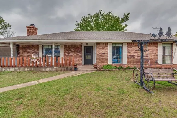 10422 Angela Drive, Newalla, OK 74857