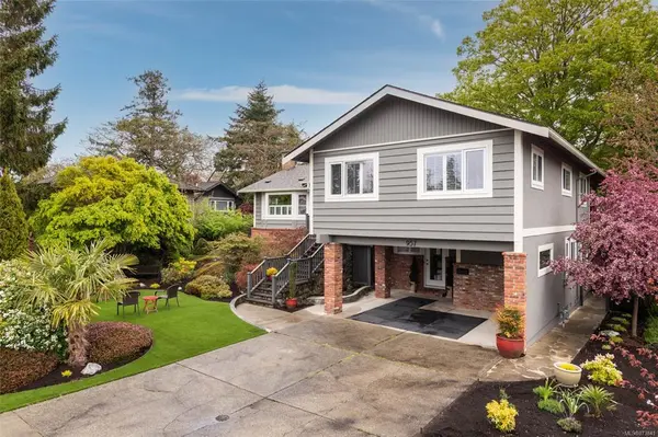 Oak Bay, BC V8S 5H6,957 Pattullo Pl