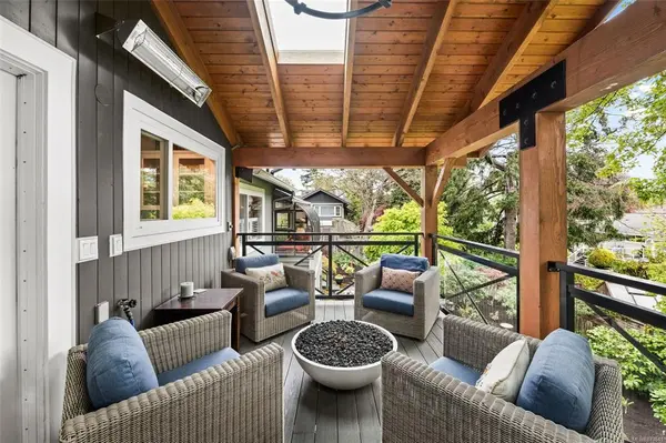 Oak Bay, BC V8S 5H6,957 Pattullo Pl