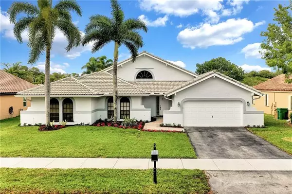 8995 Southern Orchard Rd S, Davie, FL 33328