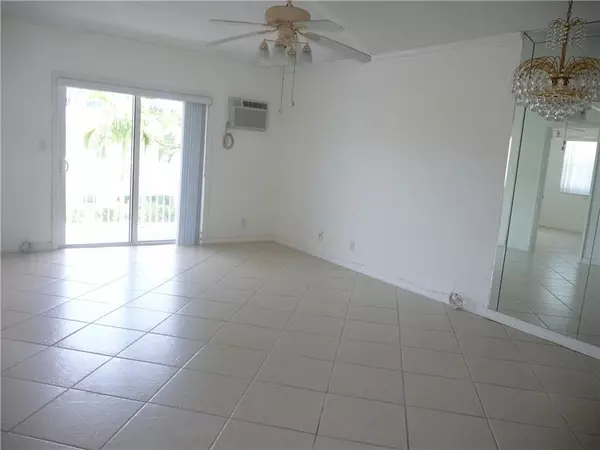 Fort Lauderdale, FL 33304,720 Orton Ave  #208