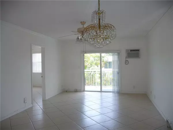 Fort Lauderdale, FL 33304,720 Orton Ave  #208