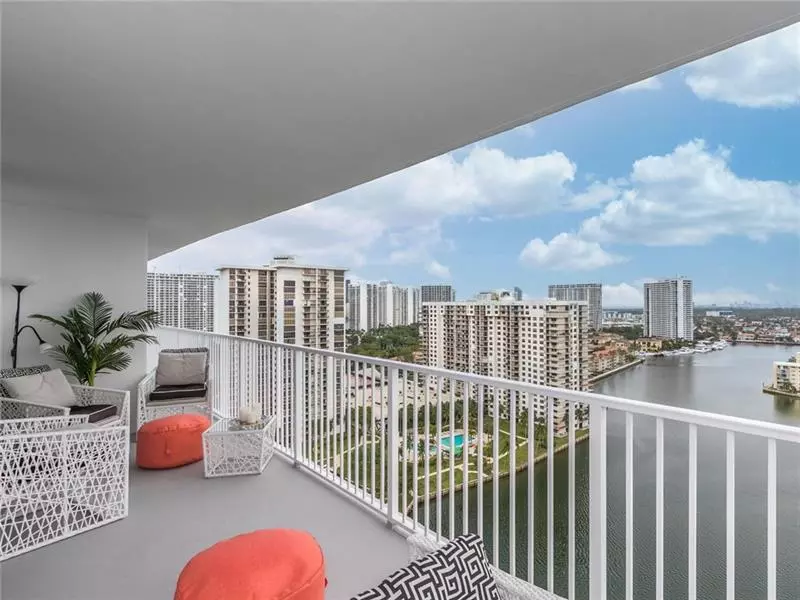 2851 NE 183rd St  #2216E, Aventura, FL 33160