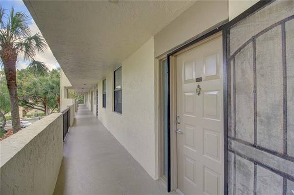 Coconut Creek, FL 33066,2907 Carambola Cir  #305A