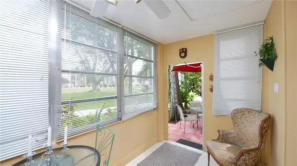 Lauderdale Lakes, FL 33313,4851 NW 26th Ct  #141