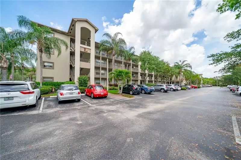 550 SW 137th Ave  #304 L, Pembroke Pines, FL 33027