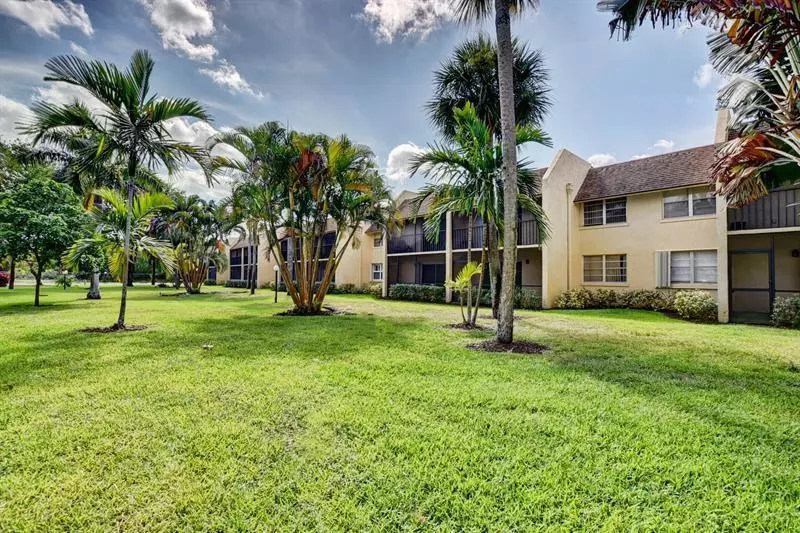 2955 SW 22nd Ave  #207, Delray Beach, FL 33445