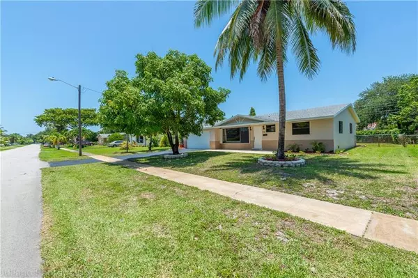 4361 NW 3rd Ct, Plantation, FL 33317