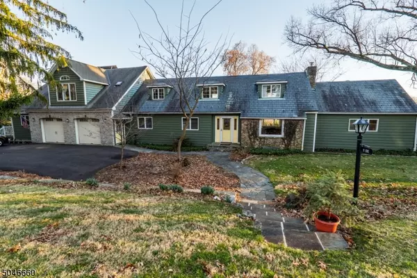 4 Oak Ln, Holland Twp., NJ 08848