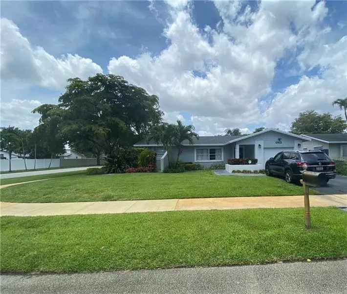 6801 NW 28th Way, Fort Lauderdale, FL 33309