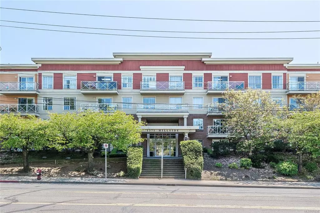 Victoria, BC V8T 2B3,1371 Hillside Ave #203