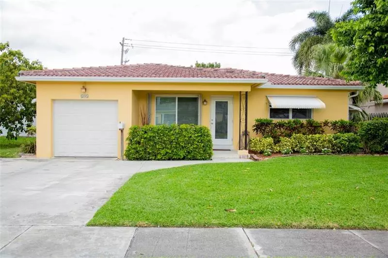 205 SE 3rd Ter, Dania Beach, FL 33004