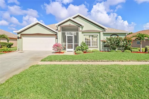 4513 Varsity CIR, Lehigh Acres, FL 33971