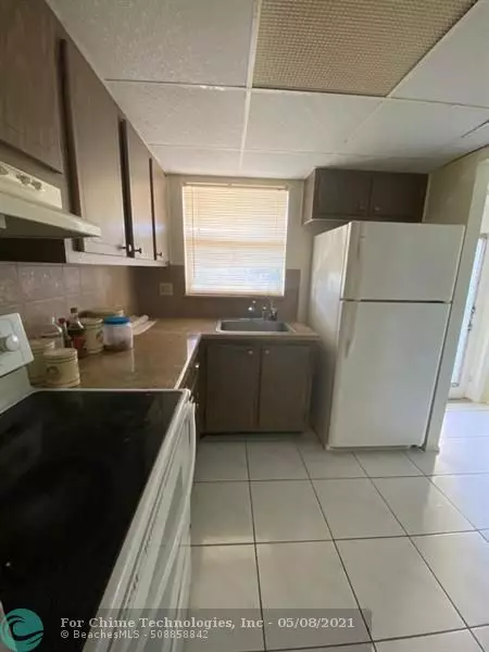 Sunrise, FL 33322,8400 Sunrise Lakes Blvd  #205