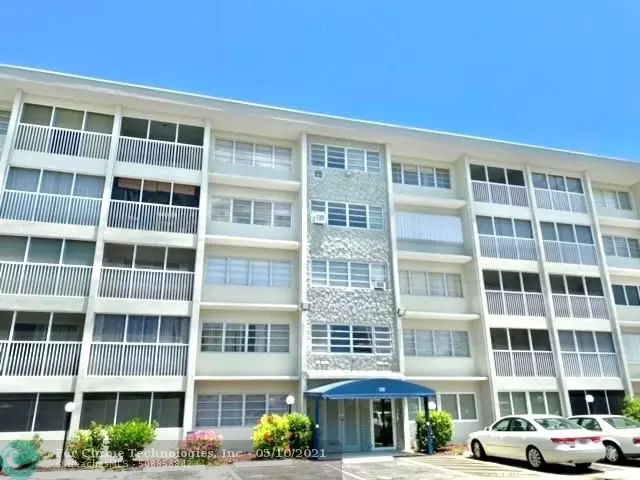 330 SE 2nd St  #202G, Hallandale Beach, FL 33009