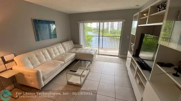 Pompano Beach, FL 33069,2228 N Cypress Bend Dr  #409