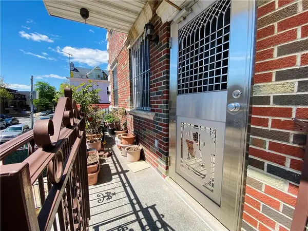 Brooklyn, NY 11214,98 Bay 20th ST #2A