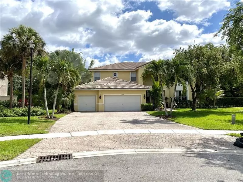 10576 Cypress Lakes Preserve Dr, Lake Worth Beach, FL 33449