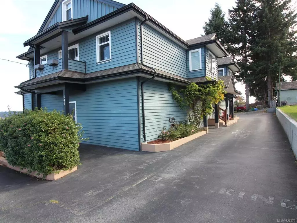 Ladysmith, BC V9G 1B4,207 Roberts St