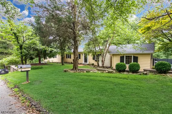 18 VALLEY PL, Chester Twp., NJ 07930