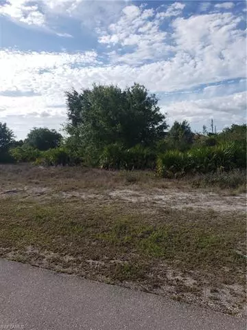 3804 26th ST SW, Lehigh Acres, FL 33976