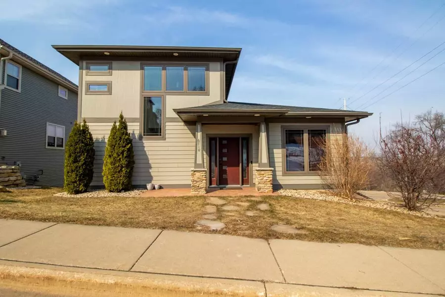 6710 S Chickahauk Tr, Middleton, WI 53562