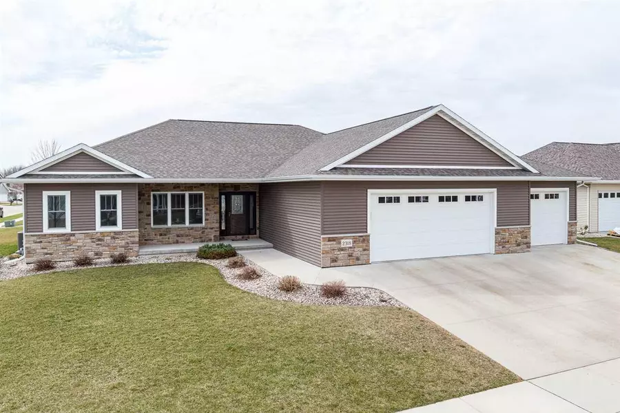 2318 SHORE PRESERVE DRIVE, Oshkosh, WI 54904