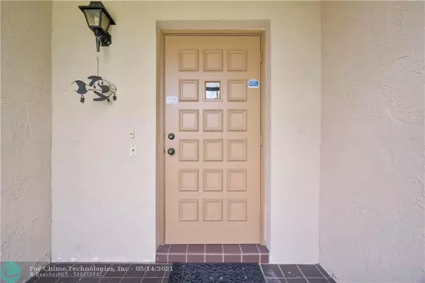 Boca Raton, FL 33498,10622 Greenbriar Ct