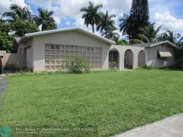 6651 NW 9th St, Plantation, FL 33317