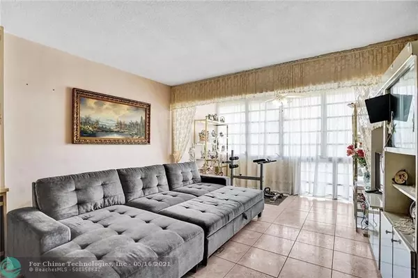 Hallandale Beach, FL 33009,1333 E Hallandale Beach Blvd  #444