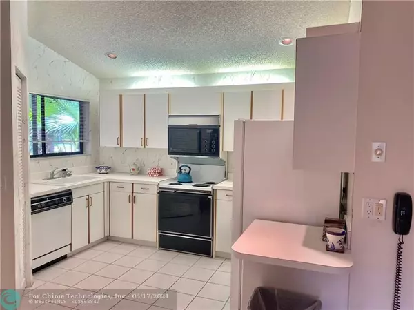 Boca Raton, FL 33486,23285 Water Cir  #1