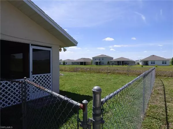 Lehigh Acres, FL 33936,19392 Orchidtree CT