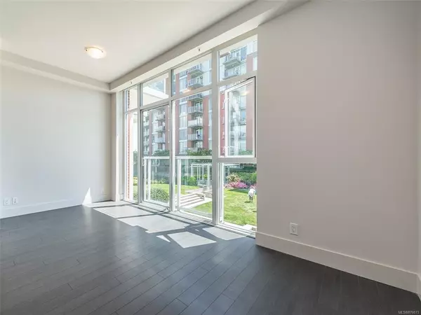 Victoria, BC V9A 0E7,83 Saghalie Rd #210