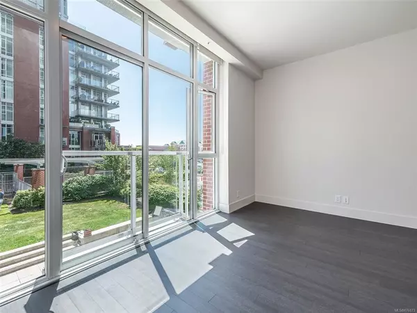 Victoria, BC V9A 0E7,83 Saghalie Rd #210